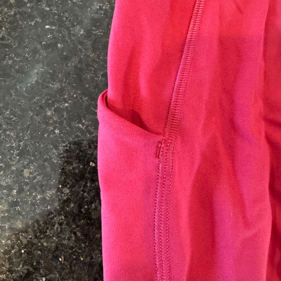 4 pairs of Lululemon Align leggings with pockets - Picture 10 of 13